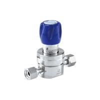 Регулятор AMFLO UHP AU22 Материал: Код ZS (Body,Poppet, Nozzle,Gland-SUS316L, Diaphragm - Hastelloy® C-22, Seat: PCTFE) ; Поверхность 0.25 um; 3х портовый, вх. давл. 20,6 бар, CV-1.1